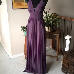 Lulu’s Purple pleated gown